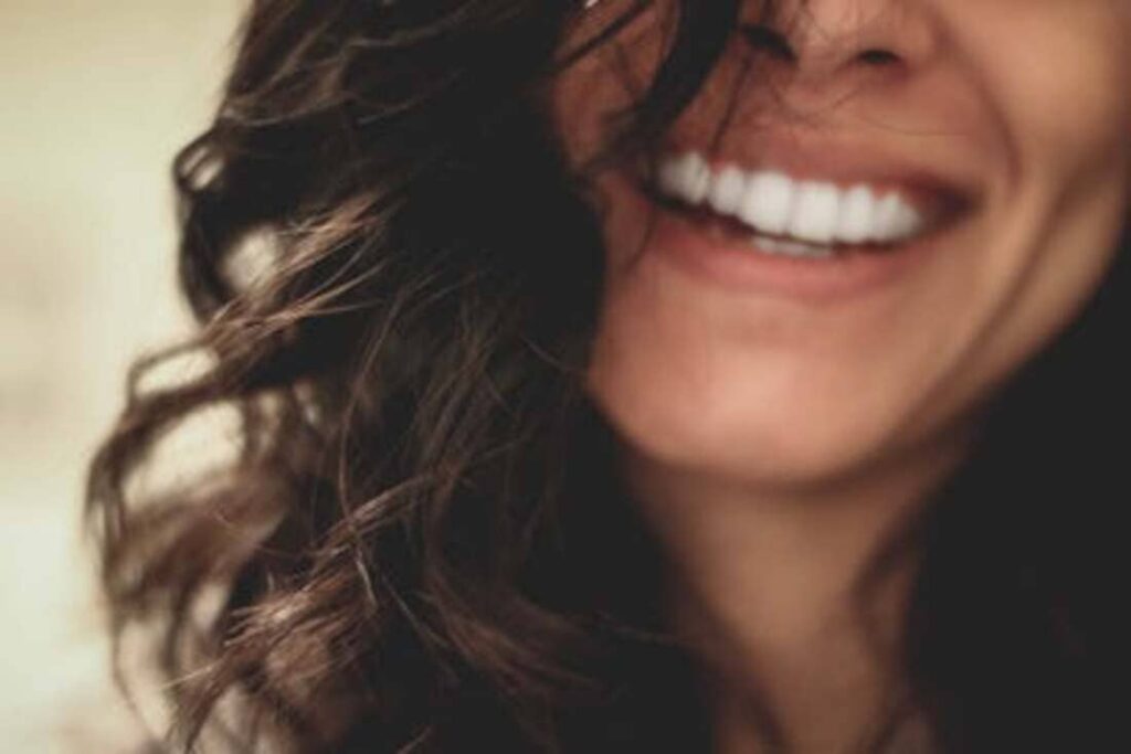 Photo du sourire d'une femme